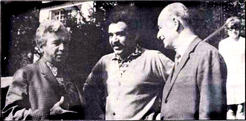 Gabriel García Márquez (centro) con Jorge Amado (a su izquierda) y Adonias Filho (a su derecha).