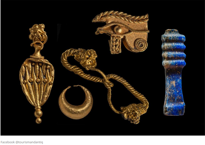 Algunos de los artefactos rescatados por los arqueólogos en los templos sumergidos. 