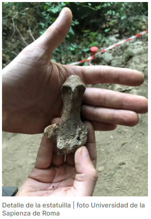 Esta figurilla de arcilla data de hace unos 7 mil, del periodo Neolítico.