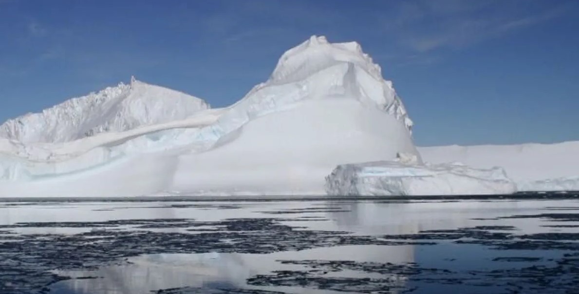 Icebergs cerca de la Estación Davis, en la Antártida Oriental.