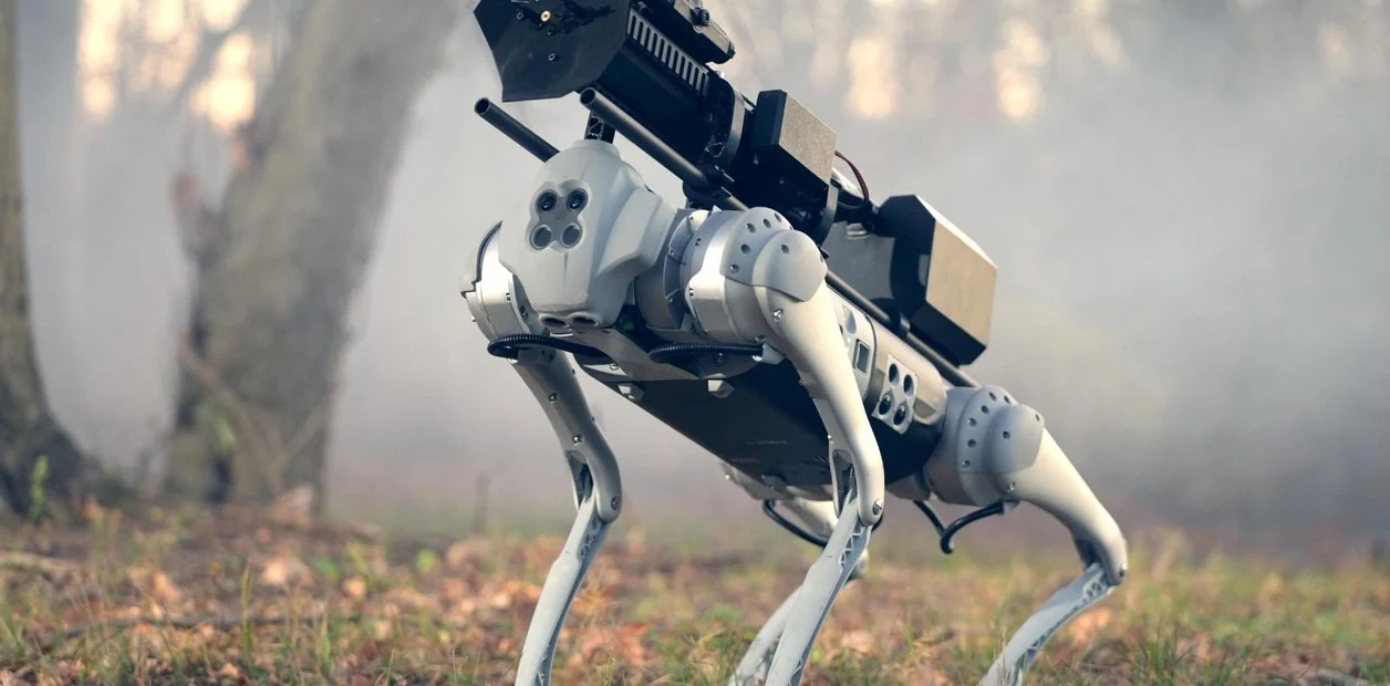El perro robot está equipado con cámaras y sensores que lo hacen autónomo.