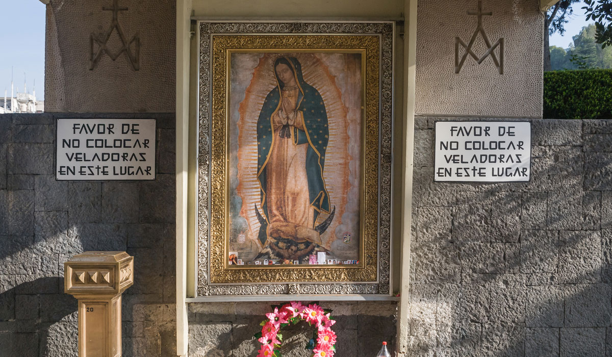 Pintura de la Virgen de Guadalupe en la Basílica.