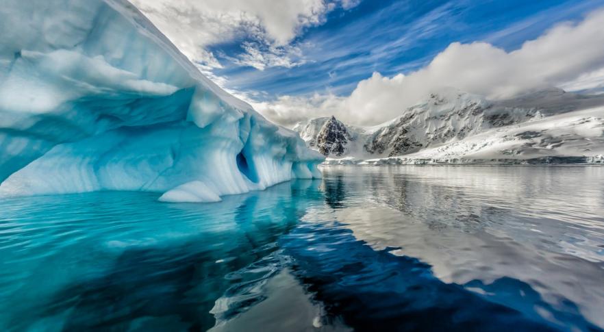 Hallan un río de casi 500 kilómetros bajo el hielo de la Antártida