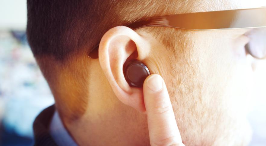 Crean audífonos con Inteligencia Artificial incluida