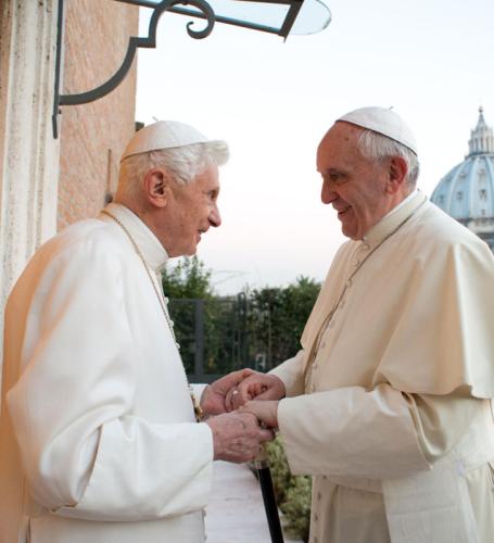 dos papas se reunieron por primera vez en la historia