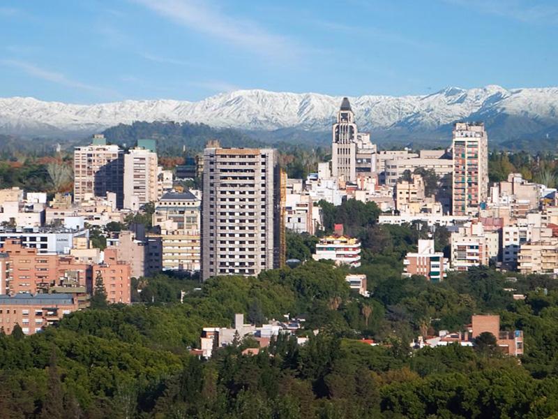 Se fundó la ciudad argentina de Mendoza-0