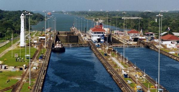 Se pone en funcionamiento el Canal de Panamá-0