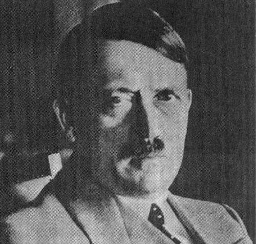 Hitler anuncia: “todavía estoy vivo”-0