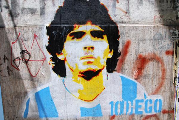 Nace Diego Armando Maradona, el mejor futbolista de la historia-0