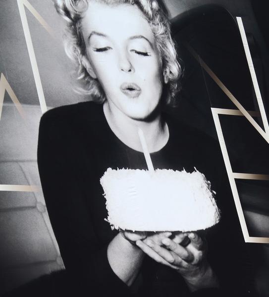 Marilyn Monroe le canta “Happy birthday Mr. President” a Kennedy-0