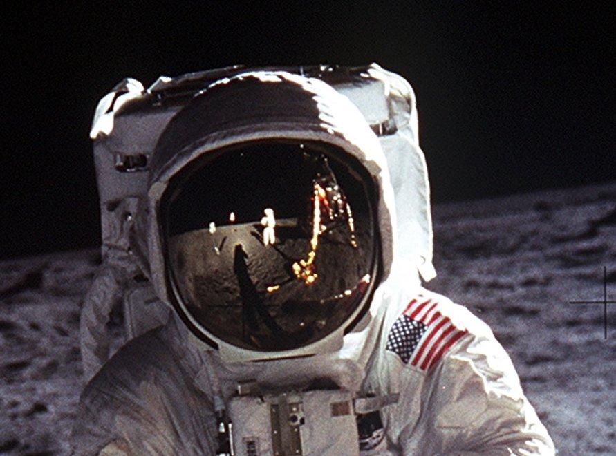 Astronautas de la NASA confirman la existencia de OVNIs-0