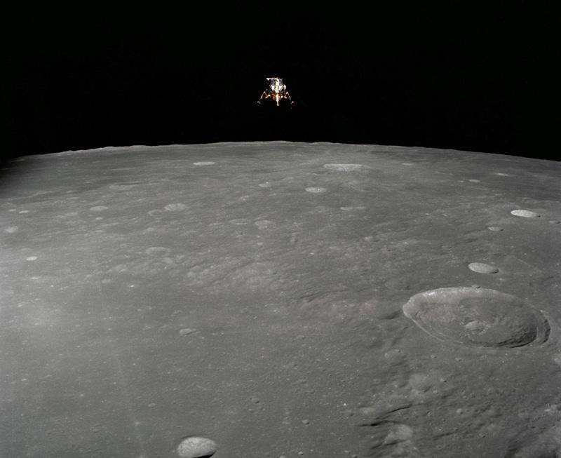 NASA: astronautas del Apollo oyeron una extraña música en el lado oculto de la Luna-0