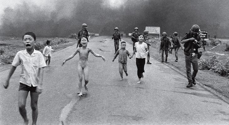 Nick Ut captura la foto "Niña del Napalm", durante la guerra de Vietnam-0