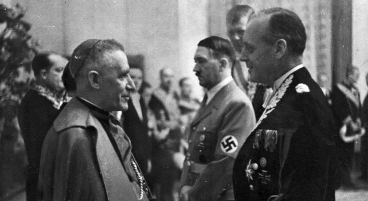 Documentos secretos revelan información sobre el Vaticano y su relación con el Holocausto-0