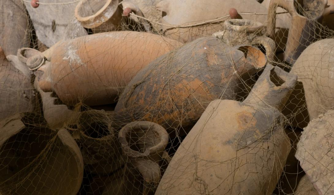 Descubren en Pompeya un líquido que podría ser el vino más antiguo jamás hallado-0