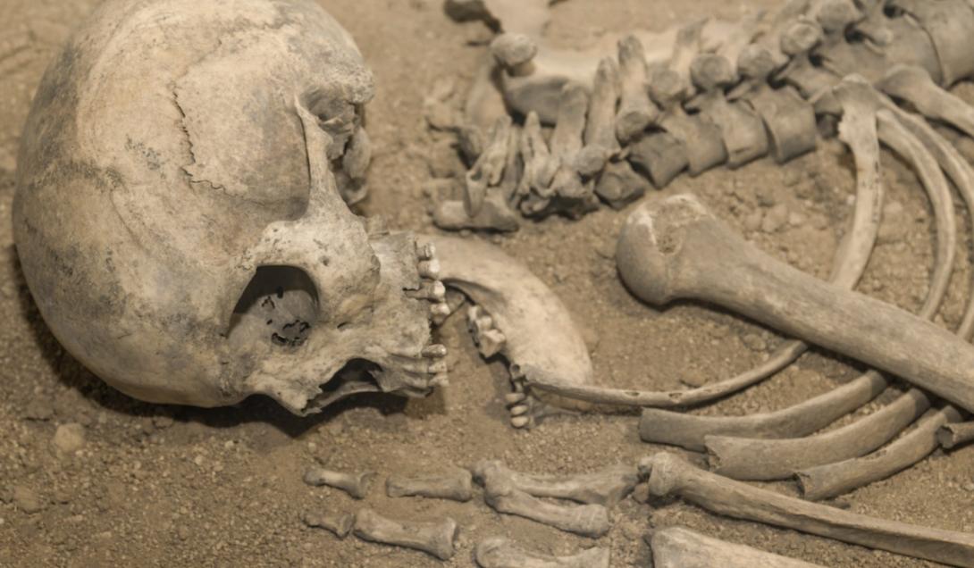 Descubren el esqueleto de un monje encadenado en una iglesia bizantina cercana a Jerusalén (FOTOS)-0