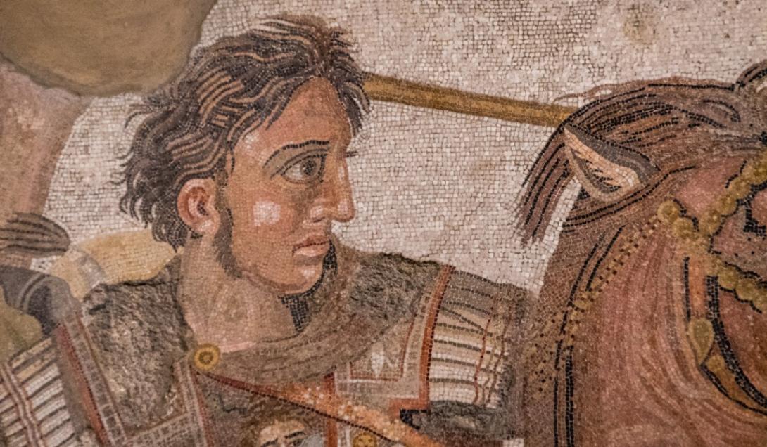 Descifran un “escrito perdido” de 2 mil años que habla sobre Alejandro Magno-0