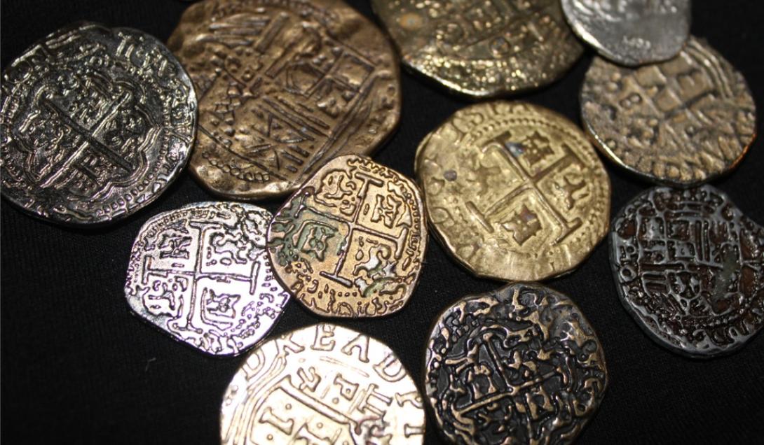 Descubren dos tesoros vikingos con 300 monedas -0