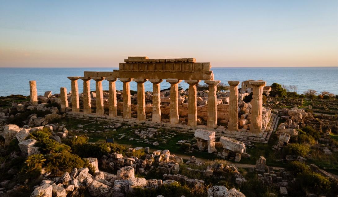Descubren “por casualidad” un puerto griego de 2600 años de antigüedad-0