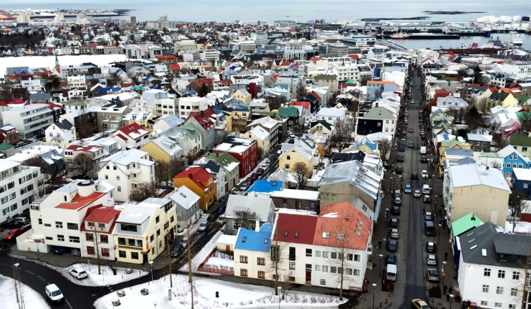 Una ciudad de Islandia debió ser evacuada porque se está partiendo en dos-0